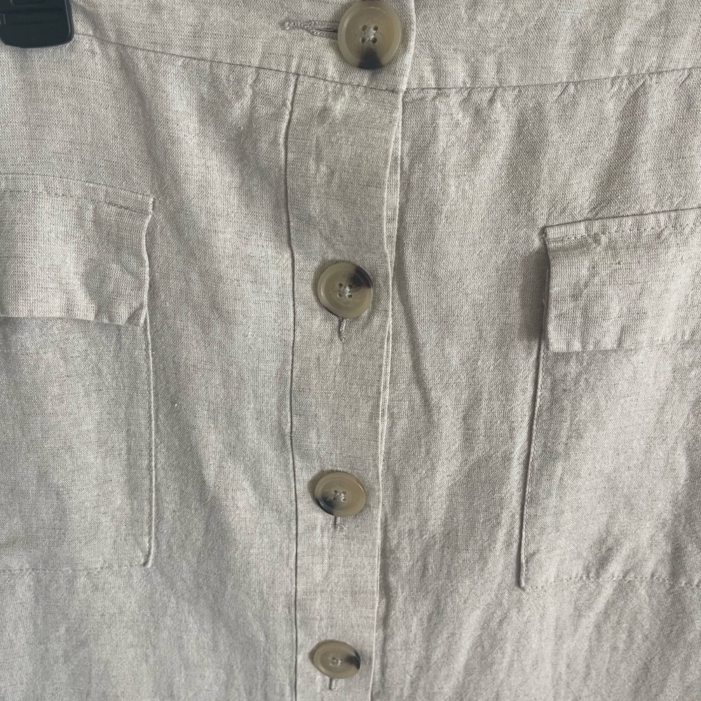 Liz Claiborne Beige Button-Front Linen-Blend Skirt with Patch Pockets - Picture 3 of 10